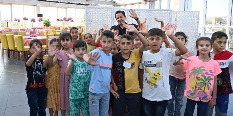 Mardinli çocuklar, birinci defa İstanbul’u gezdi