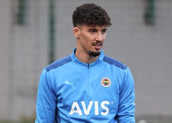 Altay Bayındır belinden ameliyat olacak